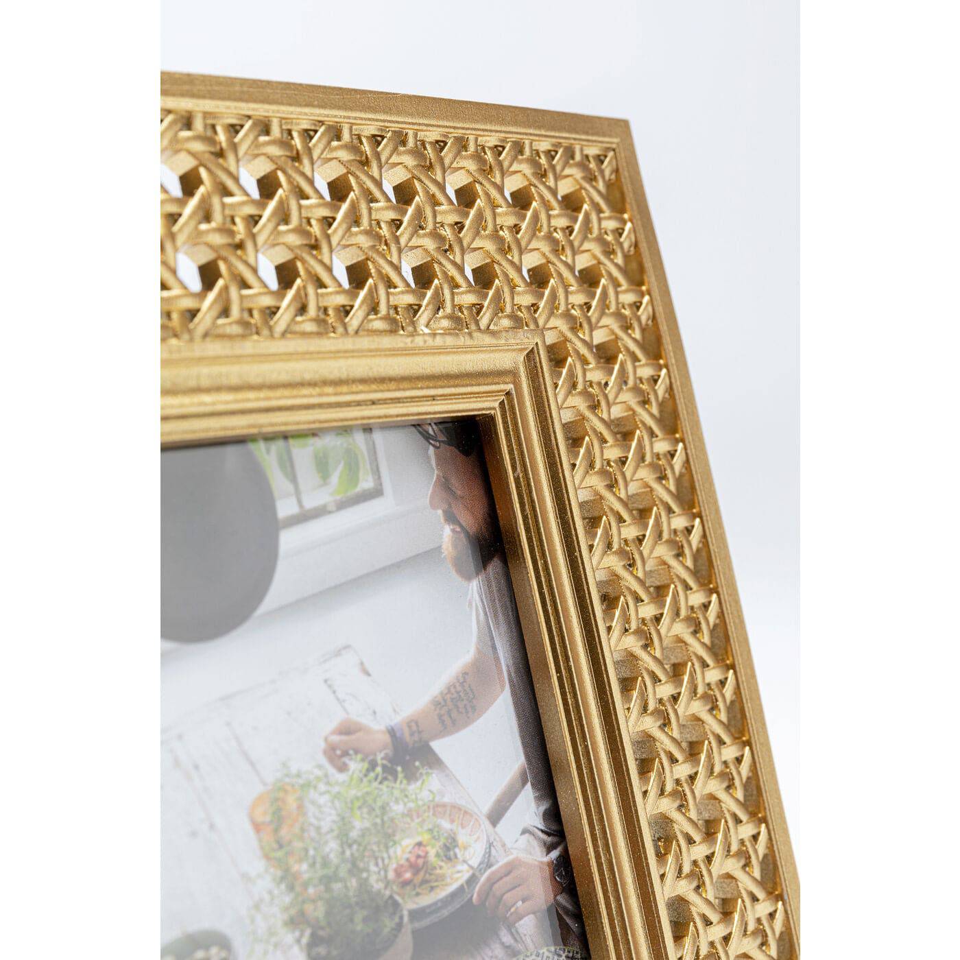 Picture Frame Holes 10x15cm