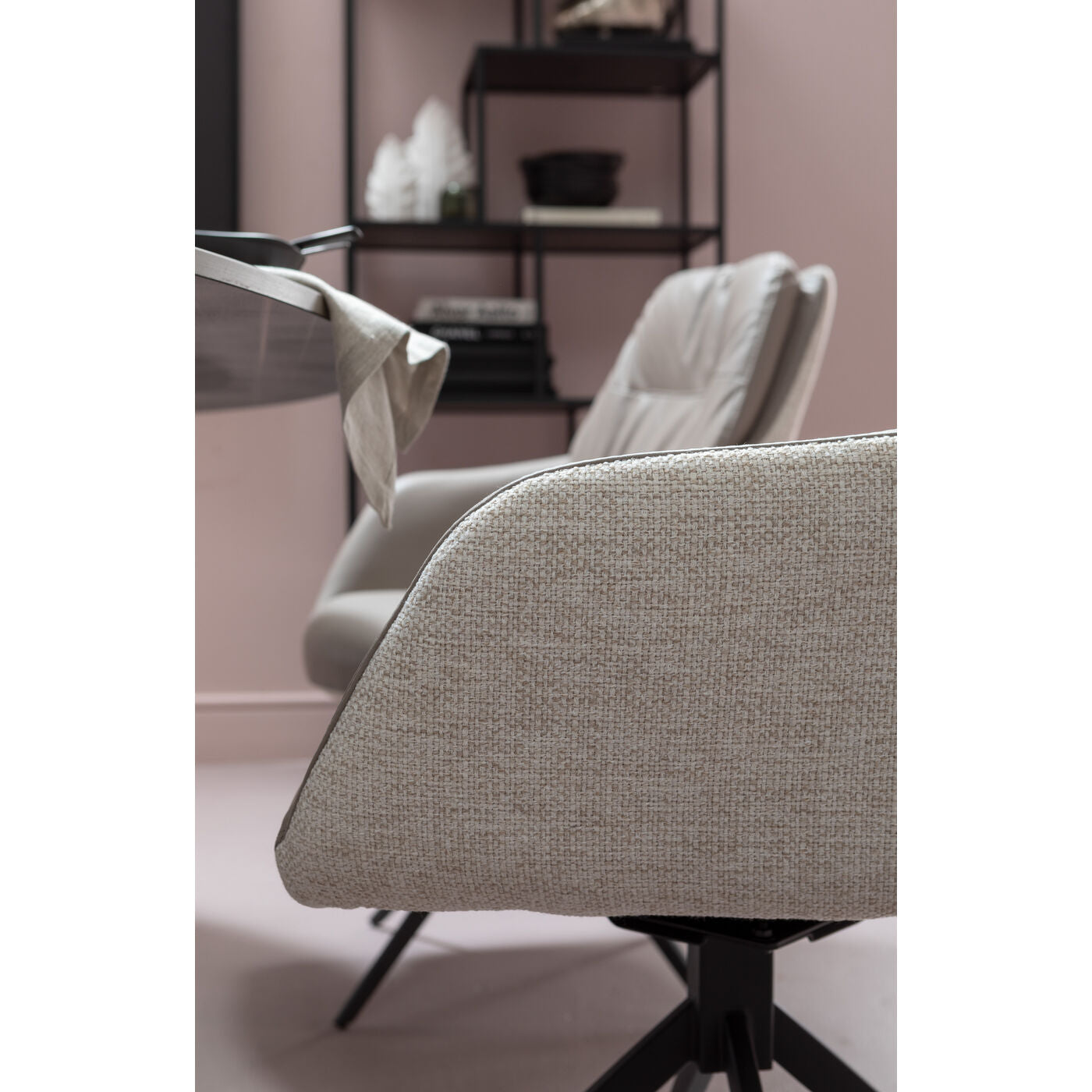 Swivel Chair Amira